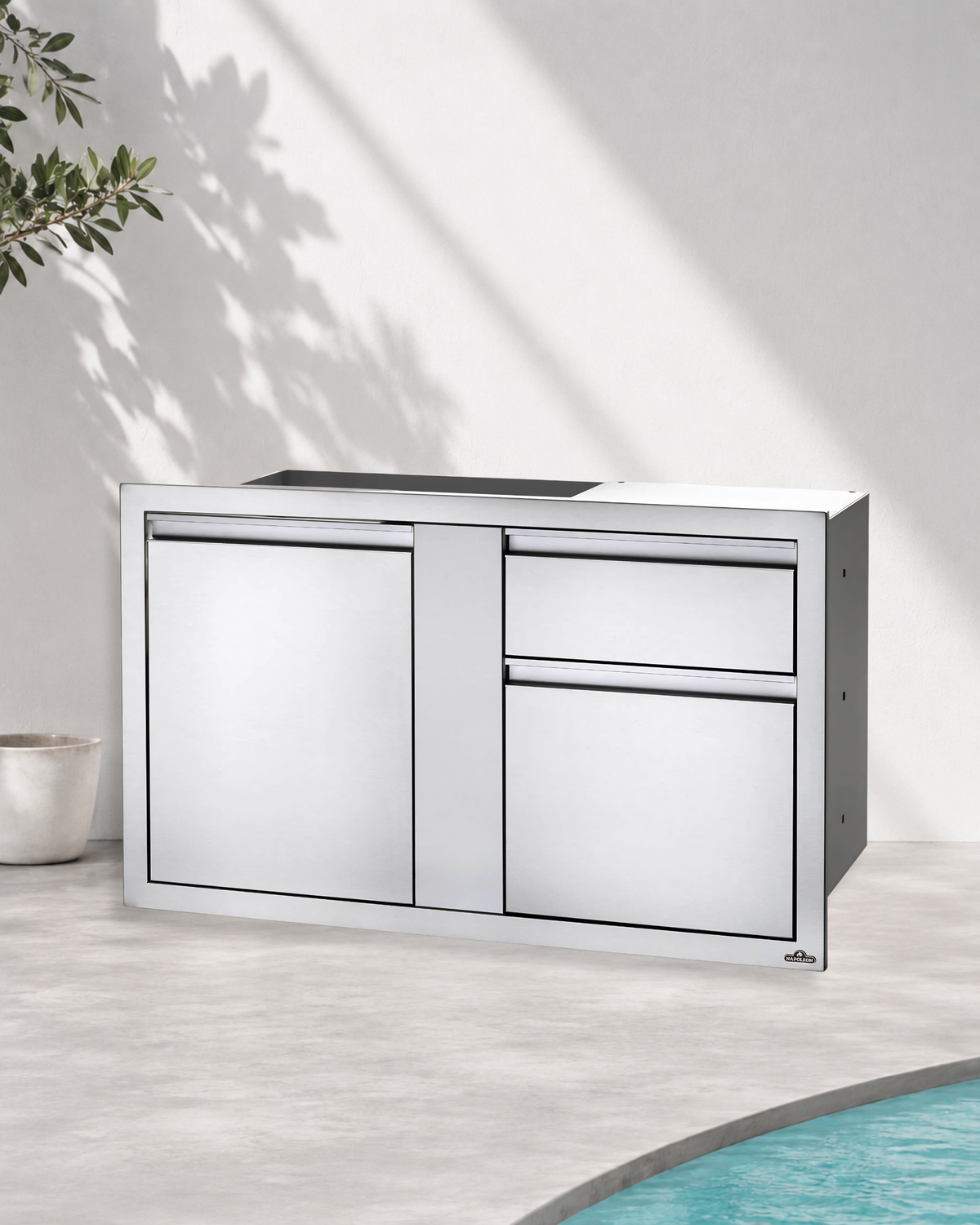 NAPOLEON 42" x 24" SINGLE DOOR & DOUBLE DRAWER