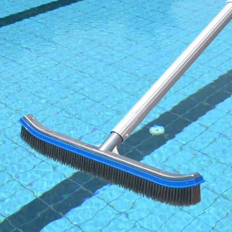 deluzewallbrush-18in-aluminium-poolfull
